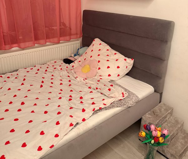 Jessica kárpitozott ágykeret